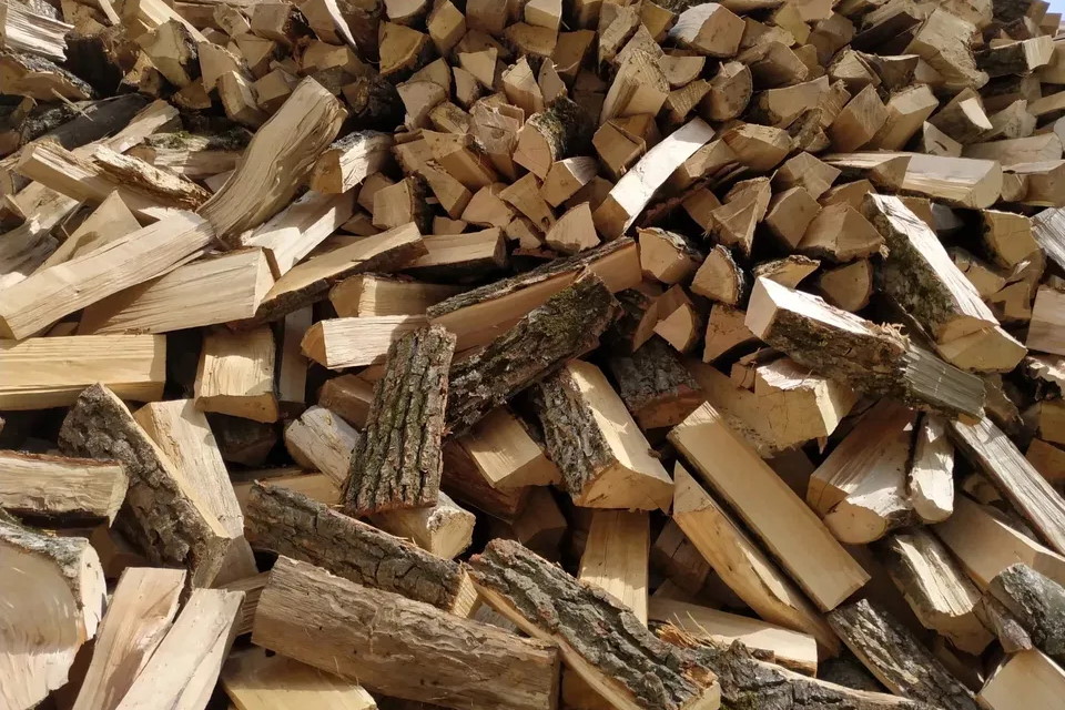 Соснові дрова